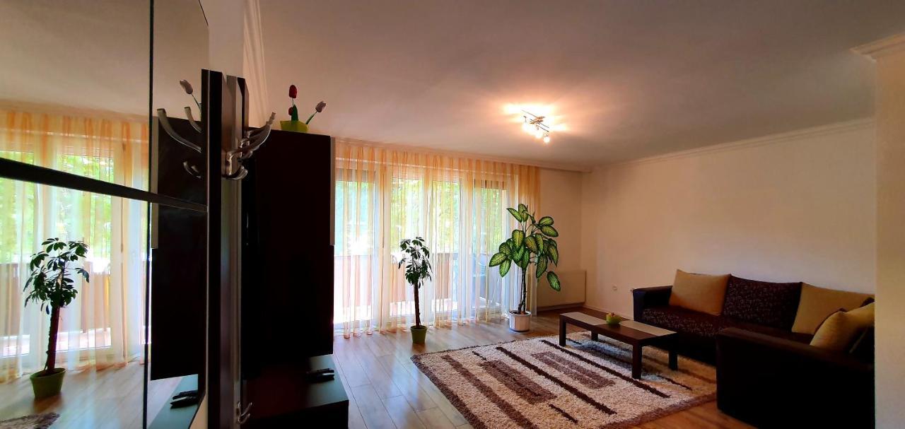 Bazsi Apartman Шіофок Екстер'єр фото