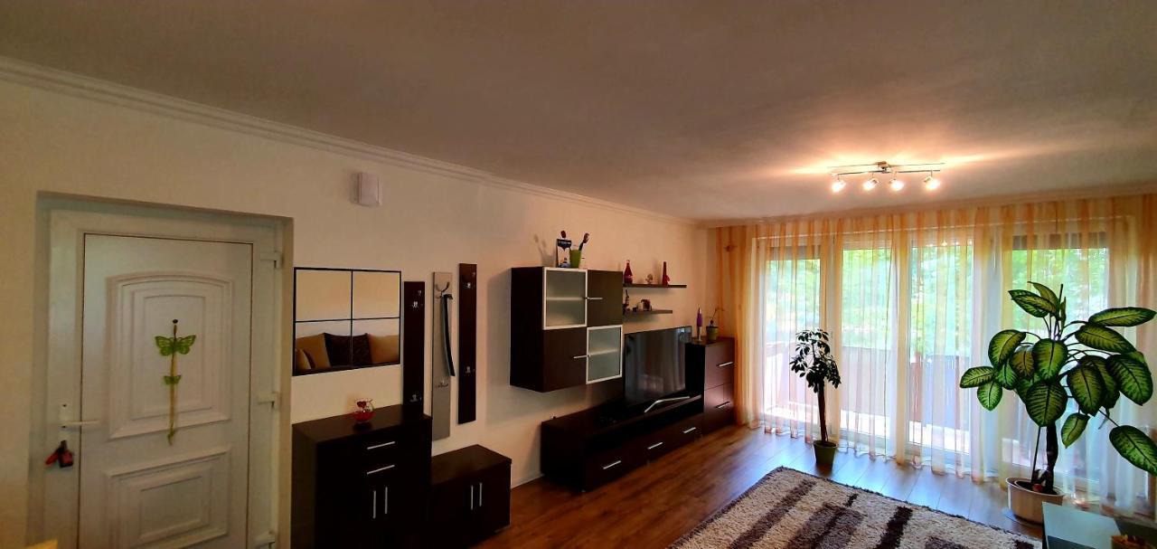 Bazsi Apartman Шіофок Екстер'єр фото