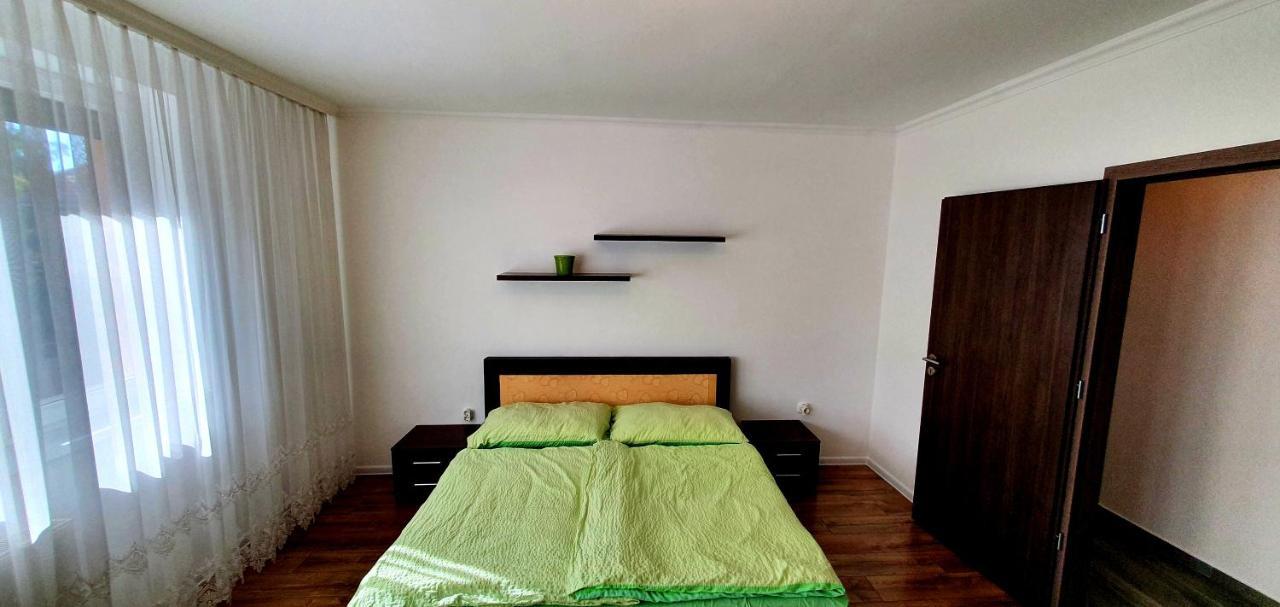Bazsi Apartman Шіофок Екстер'єр фото
