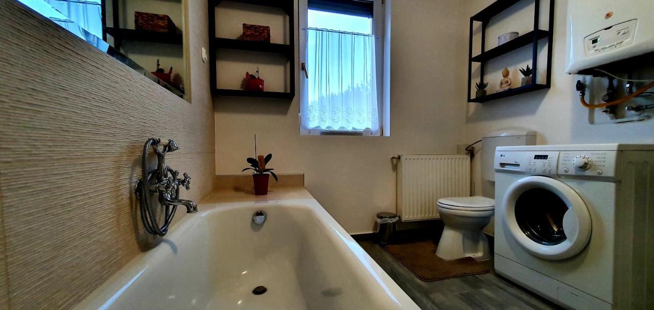 Bazsi Apartman Шіофок Екстер'єр фото