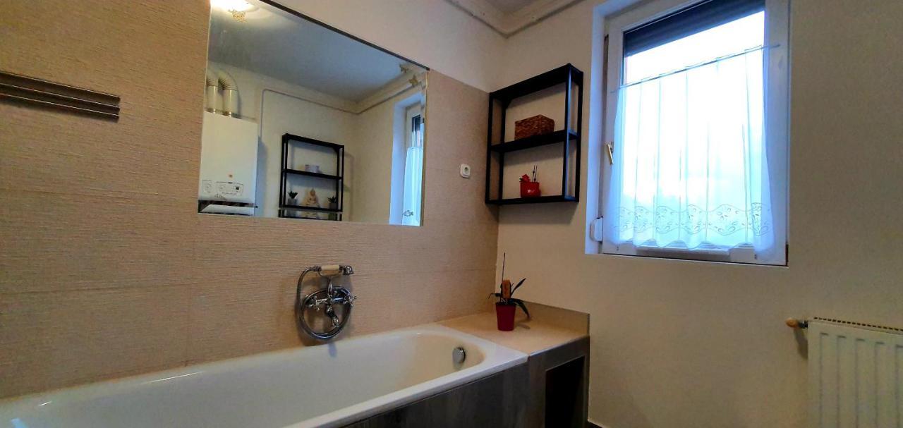 Bazsi Apartman Шіофок Екстер'єр фото