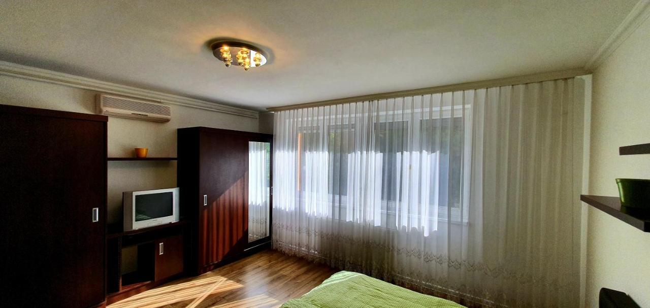 Bazsi Apartman Шіофок Екстер'єр фото